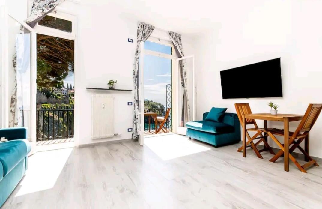 Pieve Ligure A Picco Sul Mare Con Piscina Villa Regina Luaran gambar