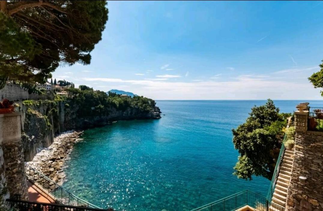 Pieve Ligure A Picco Sul Mare Con Piscina Villa Regina Luaran gambar