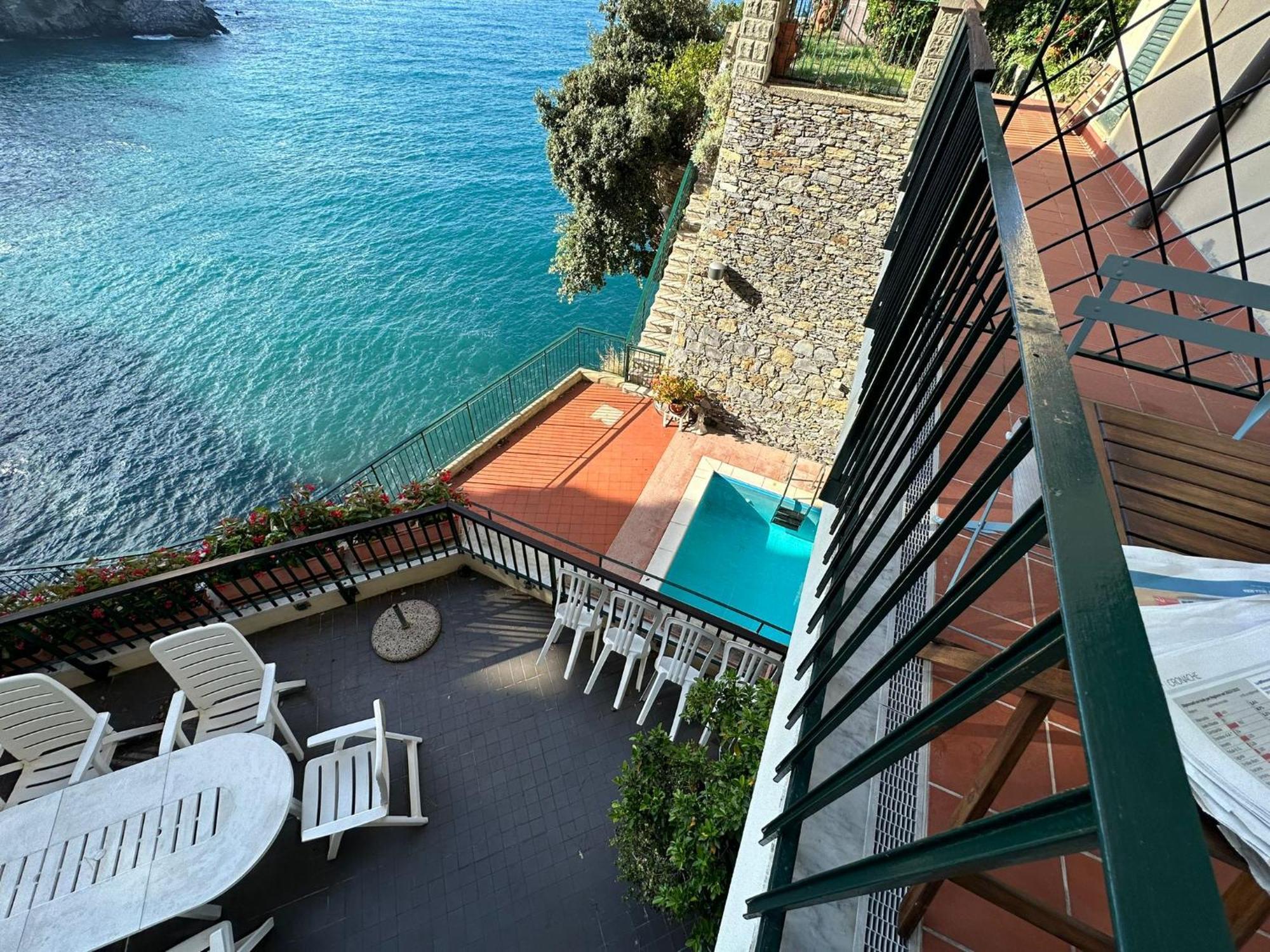 Pieve Ligure A Picco Sul Mare Con Piscina Villa Regina Luaran gambar
